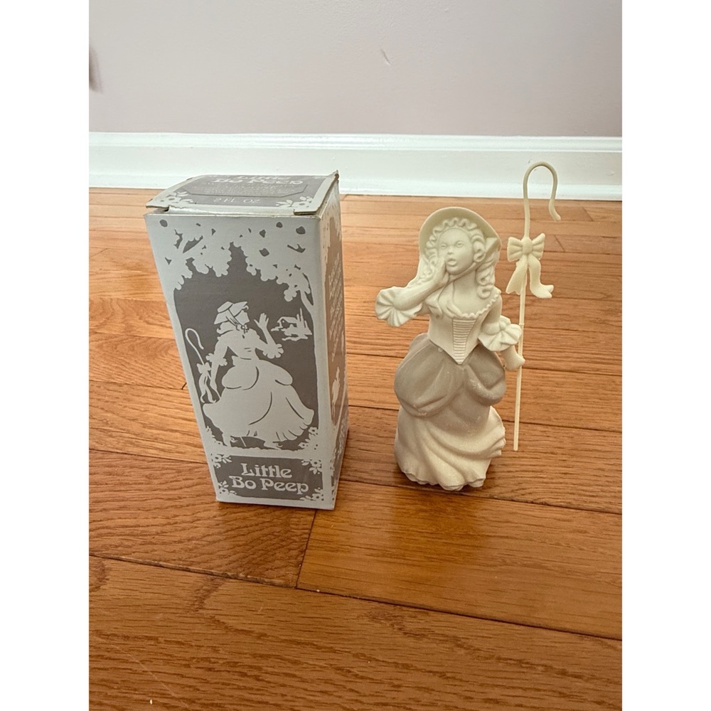 Avon Vintage Little Bo Peep Sweet Honesty Cologne - New in Box